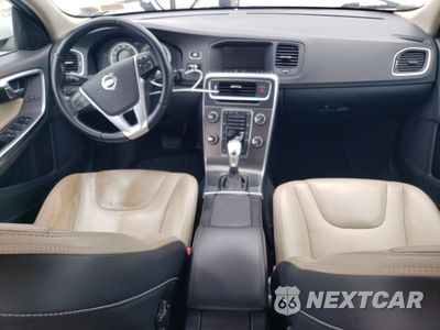 Zdjęcie 8 z 12 samochodu: 2013 VOLVO S60 T5 VIN:YV1612FS1D2202815 - miniatura