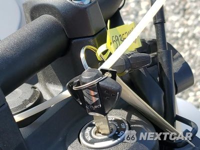 Zdjęcie 8 z 10 samochodu: 2024 SUZUKI GSX800 R VIN:JS1EM11B3R7100737 - miniatura