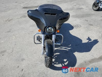 Piąte zdjęcie samochodu w środku: 2016 HARLEY-DAVIDSON FLHXS STREET GLIDE SPECIAL VIN:1HD1KRM32GB621356 - miniatura