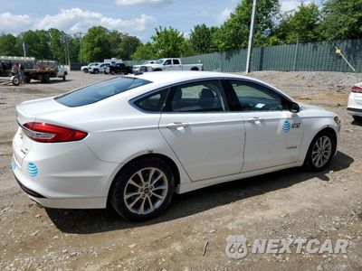 Trzecie zdjęcie samochodu z tyłu: 2017 FORD FUSION SE HYBRID VIN:3FA6P0LUXHR409516 - miniatura