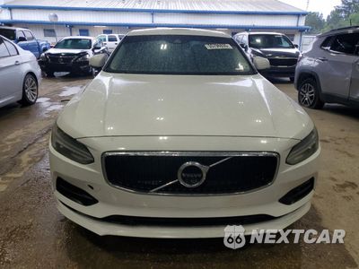 Piąte zdjęcie samochodu w środku: 2017 VOLVO S90 T6 MOMENTUM VIN:YV1A22MK4H1016742 - miniatura