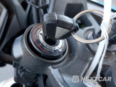Zdjęcie 8 z 10 samochodu: 2019 KAWASAKI EX400 VIN:JKAEXKG19KDA29632 - miniatura