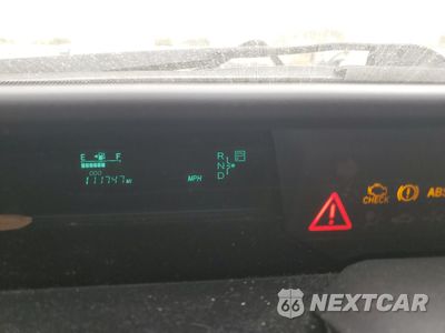 Zdjęcie 9 z 15 samochodu: 2005 TOYOTA PRIUS VIN:JTDKB20UX57031207 - miniatura