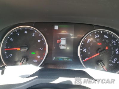 Zdjęcie 9 z 14 samochodu: 2019 TOYOTA RAV4 LIMITED VIN:JTMN1RFV1KJ014923 - miniatura