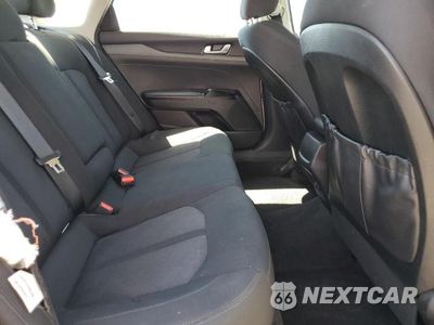 Zdjęcie 10 z 12 samochodu: 2022 KIA K5 LXS VIN:5XXG14J29NG109761 - miniatura