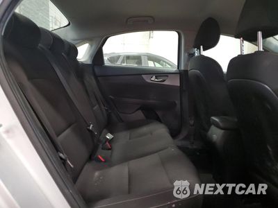 Zdjęcie 10 z 14 samochodu: 2021 KIA FORTE FE VIN:3KPF24AD5ME359371 - miniatura