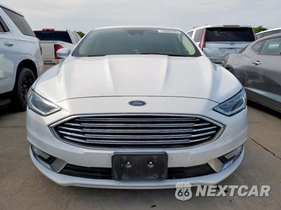 Piąte zdjęcie samochodu w środku: 2017 FORD FUSION SE HYBRID VIN:3FA6P0LU9HR400726 - miniatura