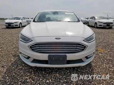Piąte zdjęcie samochodu w środku: 2017 FORD FUSION SE HYBRID VIN:3FA6P0LU2HR400714 - miniatura