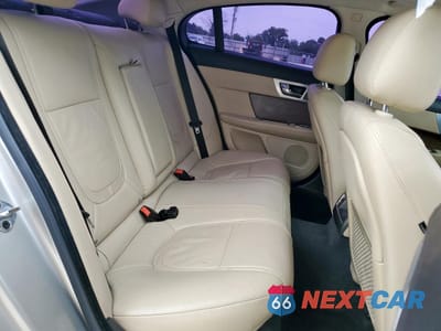 Zdjęcie 10 z 14 samochodu: 2014 JAGUAR XF VIN:SAJWA0ES3EPU09854 - miniatura