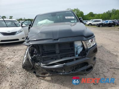 Piąte zdjęcie samochodu w środku: 2019 RAM 1500 BIG HORN/LONE STAR VIN:1C6RRFFG2KN889529 - miniatura