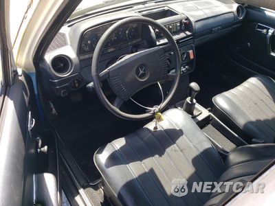 Zdjęcie 8 z 12 samochodu: 1978 MERCEDES BENZ 300-CLASS VIN:123C031C066773 - miniatura