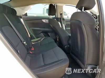 Zdjęcie 10 z 14 samochodu: 2024 KIA FORTE LX VIN:3KPF24AD2RE773215 - miniatura