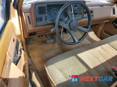 Zdjęcie 8 z 13 samochodu: 1989 CHEVROLET GMT-400 C1500 VIN:1GCDC14KXKZ254761 - miniatura