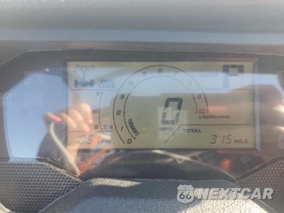 Zdjęcie 8 z 12 samochodu: 2024 HONDA SXS1000 M6D VIN:1HFVE0811R4100009 - miniatura