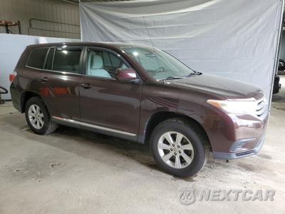 Czwarte zdjęcie samochodu z boku: 2012 TOYOTA HIGHLANDER BASE VIN:5TDBK3EH3CS144436 - miniatura