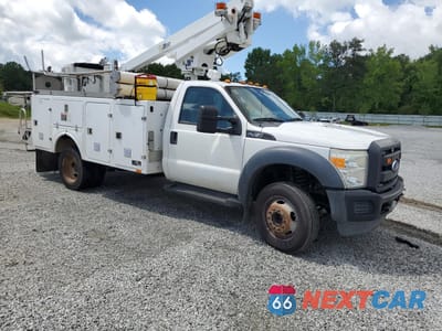 Czwarte zdjęcie samochodu z boku: 2015 FORD F450 SUPER DUTY VIN:1FDUF4GYXFEA17219 - miniatura