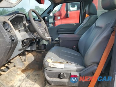 Zdjęcie 7 z 12 samochodu: 2014 FORD F450 SUPER DUTY VIN:1FDUF4GY8EEA62545 - miniatura