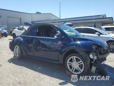 Czwarte zdjęcie samochodu z boku: 2005 VOLKSWAGEN NEW BEETLE VIN:3VWCD31Y25M302740 - miniatura