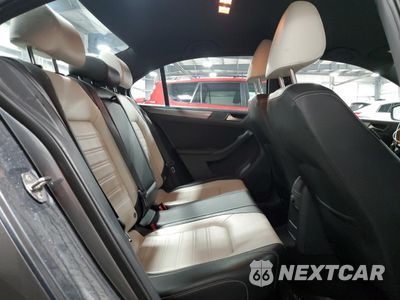 Zdjęcie 10 z 14 samochodu: 2016 VOLKSWAGEN JETTA SPORT VIN:3VWD17AJ1GM294057 - miniatura