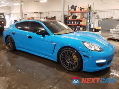 Czwarte zdjęcie samochodu z boku: 2012 PORSCHE PANAMERA S VIN:WP0AB2A77CL061256 - miniatura