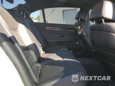 Zdjęcie 10 z 14 samochodu: 2013 BMW 740 LI VIN:WBAYE4C59DD136903 - miniatura