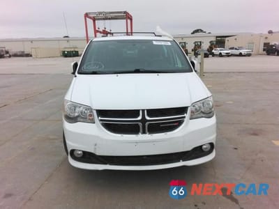 Piąte zdjęcie samochodu w środku: 2018 DODGE GRAND CARAVAN SXT VIN:2C4RDGCGXJR215714 - miniatura