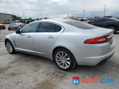 Drugie zdjęcie samochodu z przodu: 2015 JAGUAR XF 2.0T PREMIUM VIN:SAJWA0FS5FPU81073 - miniatura
