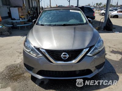 Piąte zdjęcie samochodu w środku: 2019 NISSAN SENTRA S VIN:3N1AB7AP0KY214856 - miniatura