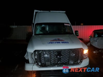 Piąte zdjęcie samochodu w środku: 2018 NISSAN NV 2500 S VIN:1N6BF0LY5JN815420 - miniatura