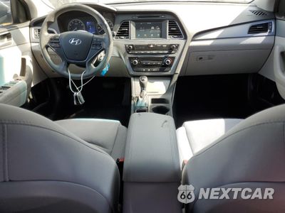 Zdjęcie 8 z 12 samochodu: 2016 HYUNDAI SONATA SE VIN:5NPE24AF2GH389179 - miniatura