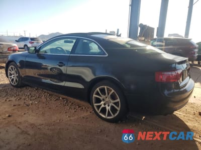 Drugie zdjęcie samochodu z przodu: 2010 AUDI A5 PREMIUM VIN:WAUCFAFR1AA029443 - miniatura