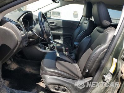 Zdjęcie 7 z 14 samochodu: 2021 JEEP COMPASS LATITUDE VIN:3C4NJDBB9MT524734 - miniatura