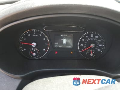 Zdjęcie 9 z 13 samochodu: 2019 KIA SORENTO VIN:5XYPG4A37KG463440 - miniatura