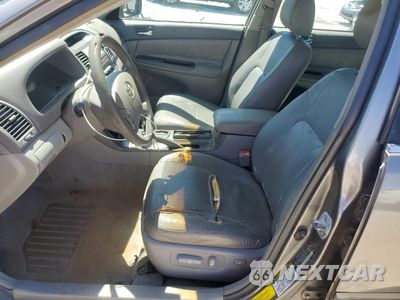 Zdjęcie 7 z 15 samochodu: 2005 TOYOTA CAMRY LE VIN:4T1BE30K55U947818 - miniatura