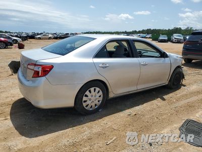 Trzecie zdjęcie samochodu z tyłu: 2012 TOYOTA CAMRY BASE VIN:4T4BF1FK2CR274420 - miniatura