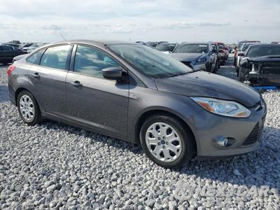 Czwarte zdjęcie samochodu z boku: 2012 FORD FOCUS SE VIN:1FAHP3F28CL273138 - miniatura