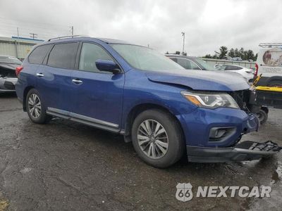 Czwarte zdjęcie samochodu z boku: 2017 NISSAN PATHFINDER S VIN:5N1DR2MM7HC611732 - miniatura