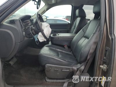 Zdjęcie 7 z 12 samochodu: 2013 CHEVROLET SILVERADO K1500 LT VIN:1GCRKSE74DZ338912 - miniatura