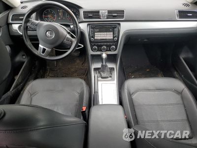 Zdjęcie 8 z 13 samochodu: 2012 VOLKSWAGEN PASSAT SE VIN:1VWBN7A31CC072790 - miniatura