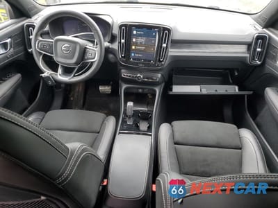 Zdjęcie 8 z 13 samochodu: 2021 VOLVO XC40 RECHARGE VIN:YV4ED3UR0M2528181 - miniatura