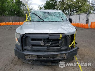 Piąte zdjęcie samochodu w środku: 2015 FORD F150 SUPERCREW VIN:1FTFW1EGXFKE66312 - miniatura