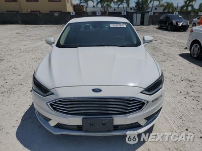 Piąte zdjęcie samochodu w środku: 2018 FORD FUSION SE HYBRID VIN:3FA6P0LU3JR172003 - miniatura