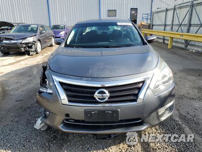 Piąte zdjęcie samochodu w środku: 2015 NISSAN ALTIMA 2.5 VIN:1N4AL3AP5FN903450 - miniatura