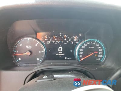 Zdjęcie 9 z 13 samochodu: 2017 GMC YUKON SLT VIN:1GKS2BKC6HR338598 - miniatura