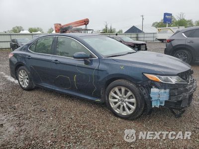 Czwarte zdjęcie samochodu z boku: 2018 TOYOTA CAMRY L VIN:JTNB11HK2J3044398 - miniatura