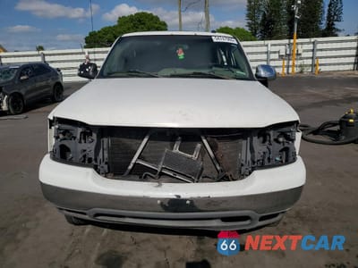 Piąte zdjęcie samochodu w środku: 2003 GMC YUKON XL C1500 VIN:3GKEC16Z23G312737 - miniatura