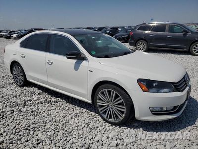 Czwarte zdjęcie samochodu z boku: 2015 VOLKSWAGEN PASSAT SE VIN:1VWBS7A35FC086429 - miniatura