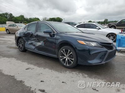 Czwarte zdjęcie samochodu z boku: 2018 TOYOTA CAMRY L VIN:4T1B11HK4JU645547 - miniatura