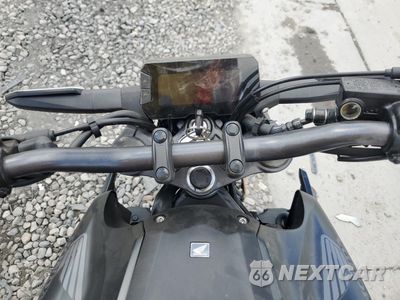 Zdjęcie 7 z 10 samochodu: 2024 HONDA CBF300 NA VIN:MLHNC5556R5401354 - miniatura
