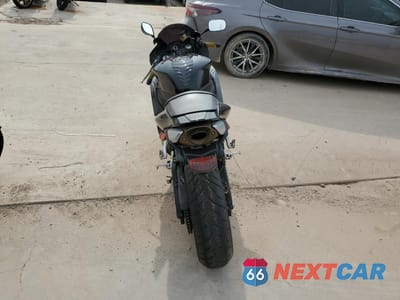 Czwarte zdjęcie samochodu z boku: 2009 HONDA CBR600 RR-ABS VIN:JH2PC40819K200378 - miniatura